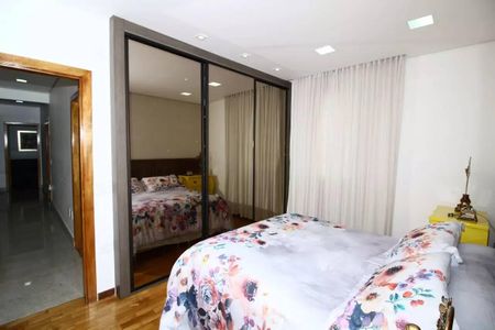 Apartamento à venda com 4 quartos, 170m² em Santo Antônio, Belo Horizonte