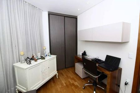 Apartamento à venda com 4 quartos, 170m² em Santo Antônio, Belo Horizonte
