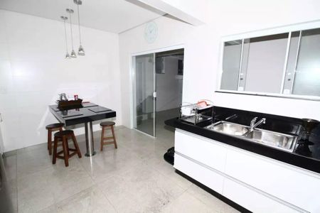 Apartamento à venda com 4 quartos, 170m² em Santo Antônio, Belo Horizonte