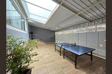 Casa à venda com 250m², 5 quartos e 3 vagas