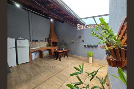 Casa à venda com 250m², 5 quartos e 3 vagas