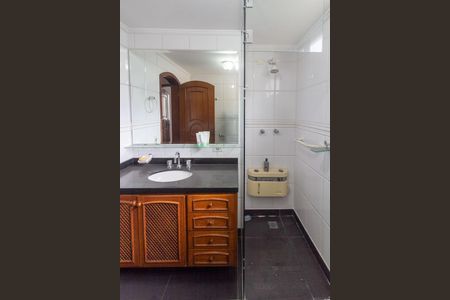 Apartamento à venda com 135m², 3 quartos e 3 vagas Apartamento à venda com 135m², 3 quartos e 3 vagasBanheiro Suíte