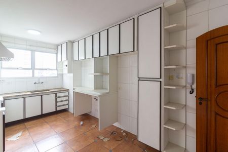 Apartamento à venda com 135m², 3 quartos e 3 vagas Apartamento à venda com 135m², 3 quartos e 3 vagasCozinha