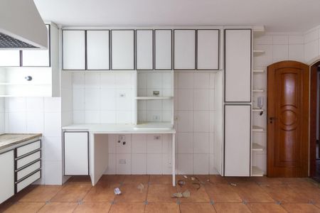 Apartamento à venda com 135m², 3 quartos e 3 vagas Apartamento à venda com 135m², 3 quartos e 3 vagasCozinha