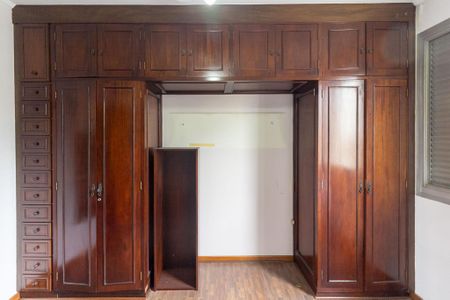 Apartamento à venda com 135m², 3 quartos e 3 vagas Apartamento à venda com 135m², 3 quartos e 3 vagasQuarto 1 - Suíte