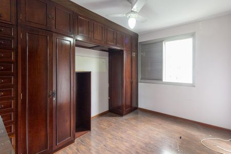 Apartamento à venda com 135m², 3 quartos e 3 vagas Apartamento à venda com 135m², 3 quartos e 3 vagasQuarto 1 - Suíte