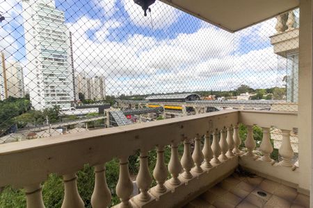 Apartamento à venda com 135m², 3 quartos e 3 vagas Apartamento à venda com 135m², 3 quartos e 3 vagasVaranda
