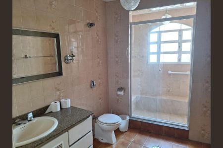 Casa à venda com 178m², 3 quartos e 1 vaga Casa à venda com 178m², 3 quartos e 1 vagaBanheiro