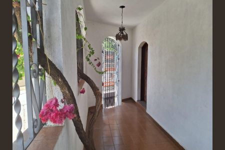 Casa à venda com 178m², 3 quartos e 1 vaga Casa à venda com 178m², 3 quartos e 1 vagaVaranda