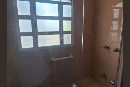 Casa à venda com 178m², 3 quartos e 1 vaga Casa à venda com 178m², 3 quartos e 1 vagaBanheiro