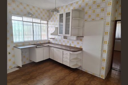 Casa à venda com 178m², 3 quartos e 1 vaga Casa à venda com 178m², 3 quartos e 1 vagaCozinha