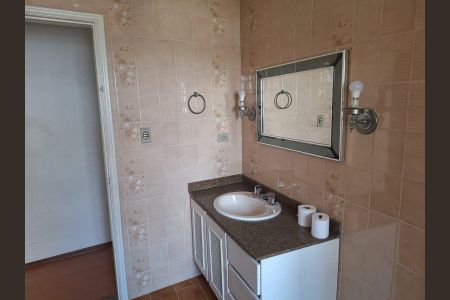 Casa à venda com 178m², 3 quartos e 1 vaga Casa à venda com 178m², 3 quartos e 1 vagaBanheiro