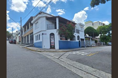 Casa à venda com 178m², 3 quartos e 1 vaga Casa à venda com 178m², 3 quartos e 1 vagaFachada