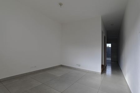 Casa para alugar com 80m², 2 quartos e 2 vagasSala
