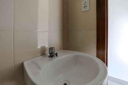 Casa para alugar com 80m², 2 quartos e 2 vagasLavabo
