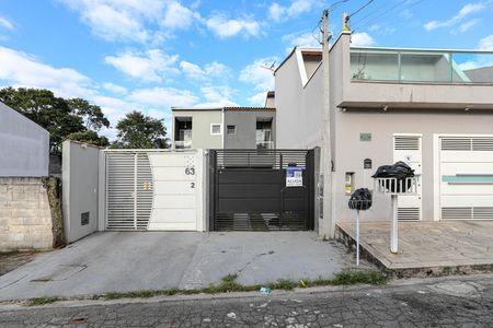 Casa para alugar com 80m², 2 quartos e 2 vagasFachada