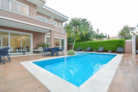 Casa à venda com 3 quartos, 550m² em Interlagos, São Paulo