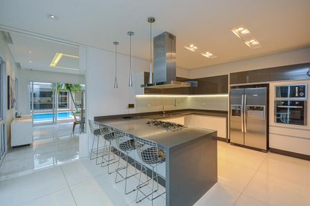 Casa à venda com 3 quartos, 550m² em Interlagos, São Paulo