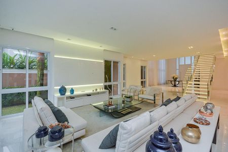 Casa à venda com 3 quartos, 550m² em Interlagos, São Paulo