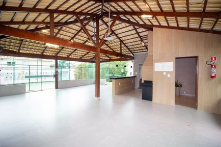 Casa de condomínio à venda com 240m², 3 quartos e 4 vagas Casa de condomínio à venda com 240m², 3 quartos e 4 vagasÁrea comum - Salão de festas
