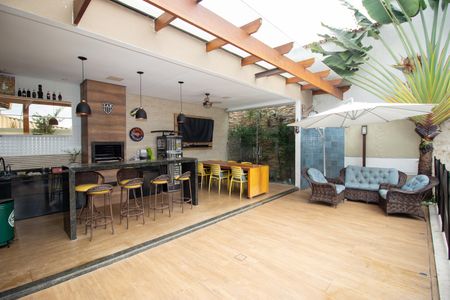Casa de condomínio à venda com 240m², 3 quartos e 4 vagas Casa de condomínio à venda com 240m², 3 quartos e 4 vagasÁrea gourmet