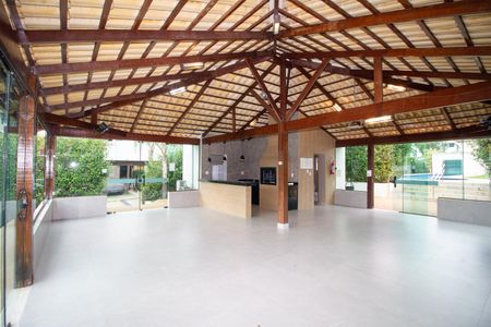 Casa de condomínio à venda com 240m², 3 quartos e 4 vagas Casa de condomínio à venda com 240m², 3 quartos e 4 vagasÁrea comum - Salão de festas