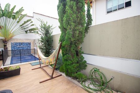 Casa de condomínio à venda com 240m², 3 quartos e 4 vagas Casa de condomínio à venda com 240m², 3 quartos e 4 vagasÁrea gourmet
