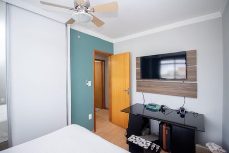 Casa de condomínio à venda com 240m², 3 quartos e 4 vagas Casa de condomínio à venda com 240m², 3 quartos e 4 vagasQuarto 2