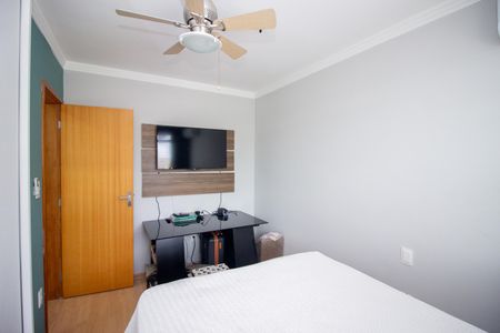Casa de condomínio à venda com 240m², 3 quartos e 4 vagas Casa de condomínio à venda com 240m², 3 quartos e 4 vagasQuarto 2
