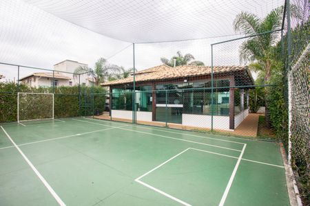 Casa de condomínio à venda com 240m², 3 quartos e 4 vagas Casa de condomínio à venda com 240m², 3 quartos e 4 vagasQuadra Esportiva