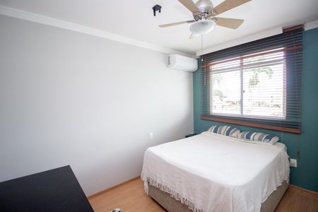 Casa de condomínio à venda com 240m², 3 quartos e 4 vagas Casa de condomínio à venda com 240m², 3 quartos e 4 vagasQuarto 2