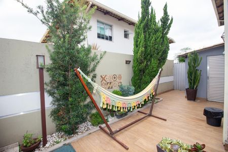 Casa de condomínio à venda com 240m², 3 quartos e 4 vagas Casa de condomínio à venda com 240m², 3 quartos e 4 vagasÁrea gourmet