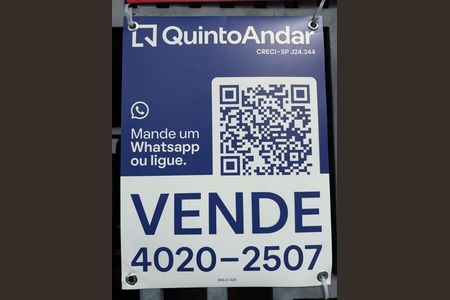 Casa à venda com 241m², 4 quartos e 2 vagas Casa à venda com 241m², 4 quartos e 2 vagasPlaca
