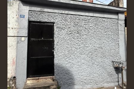 Casa à venda com 241m², 4 quartos e 2 vagas Casa à venda com 241m², 4 quartos e 2 vagasCasa 2 - Fachada