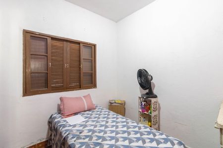 Casa à venda com 241m², 4 quartos e 2 vagas Casa à venda com 241m², 4 quartos e 2 vagasQuarto 2