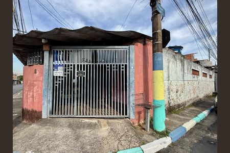 Casa à venda com 241m², 4 quartos e 2 vagas Casa à venda com 241m², 4 quartos e 2 vagasFachada