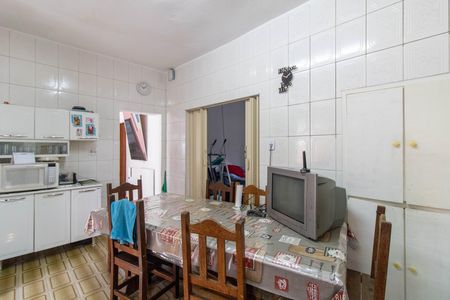 Casa à venda com 241m², 4 quartos e 2 vagas Casa à venda com 241m², 4 quartos e 2 vagasCozinha