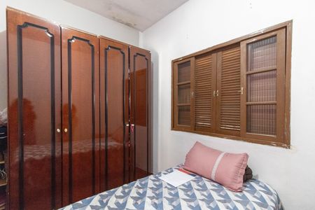 Casa à venda com 241m², 4 quartos e 2 vagas Casa à venda com 241m², 4 quartos e 2 vagasQuarto 2