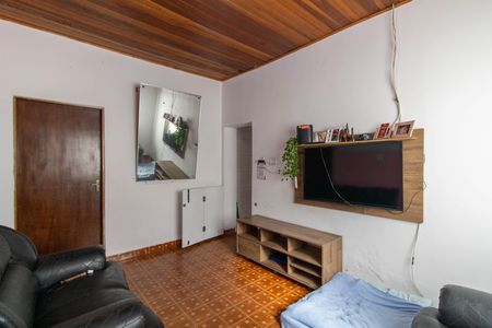 Casa à venda com 241m², 4 quartos e 2 vagas Casa à venda com 241m², 4 quartos e 2 vagasSala