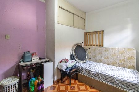Casa à venda com 241m², 4 quartos e 2 vagas Casa à venda com 241m², 4 quartos e 2 vagasQuarto 4