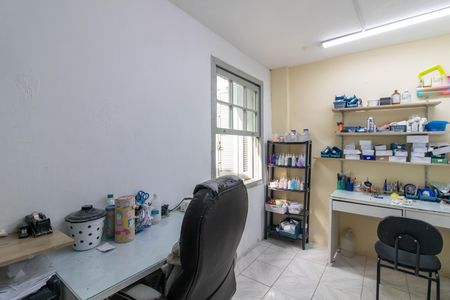 Casa à venda com 241m², 4 quartos e 2 vagas Casa à venda com 241m², 4 quartos e 2 vagasCasa 2 - Quarto