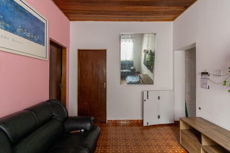 Casa à venda com 241m², 4 quartos e 2 vagas Casa à venda com 241m², 4 quartos e 2 vagasSala