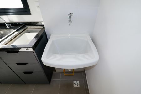 Sala/Cozinha/Área de Serviço de apartamento à venda com 1 quarto, 32m² em Vila Dom Pedro Ii, São Paulo