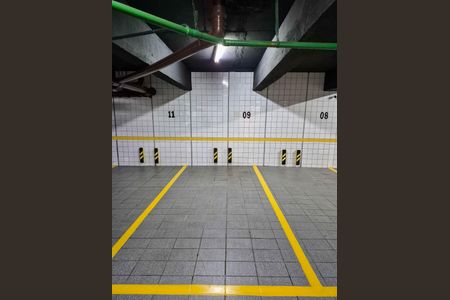 Apartamento à venda com 280m², 5 quartos e 4 vagas Apartamento à venda com 280m², 5 quartos e 4 vagasVaga de Garagem