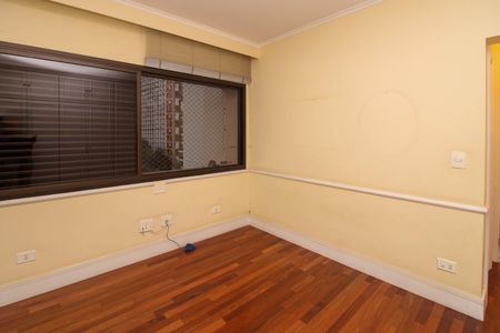 Apartamento à venda com 280m², 5 quartos e 4 vagas Apartamento à venda com 280m², 5 quartos e 4 vagasSuíte 1