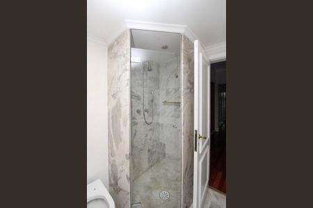 Apartamento à venda com 280m², 5 quartos e 4 vagas Apartamento à venda com 280m², 5 quartos e 4 vagasBanheiro Suíte 3