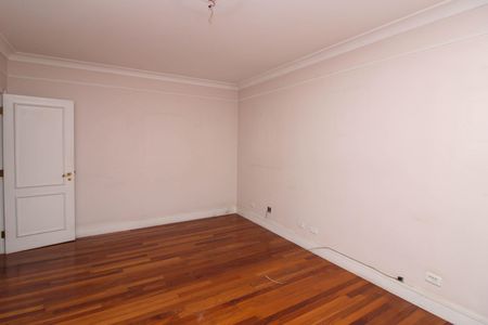 Apartamento à venda com 280m², 5 quartos e 4 vagas Apartamento à venda com 280m², 5 quartos e 4 vagasSuíte 3