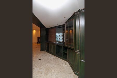 Apartamento à venda com 280m², 5 quartos e 4 vagas Apartamento à venda com 280m², 5 quartos e 4 vagasSala