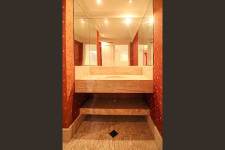 Apartamento à venda com 280m², 5 quartos e 4 vagas Apartamento à venda com 280m², 5 quartos e 4 vagasLavabo