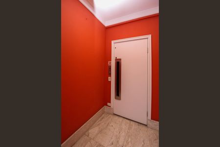 Apartamento à venda com 280m², 5 quartos e 4 vagas Apartamento à venda com 280m², 5 quartos e 4 vagasHall privativo